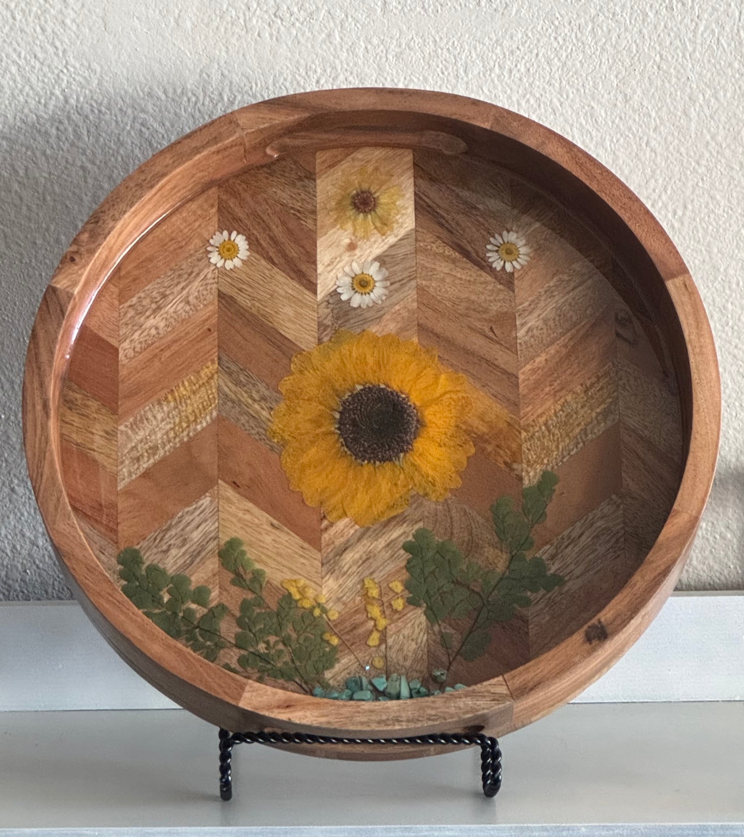 Large Round Wooden tray with Flowers and Rocks